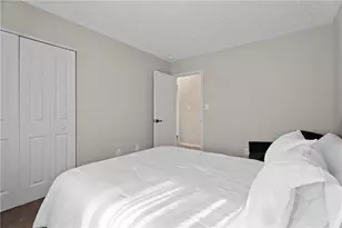 313 Country Club Dr, Jonesboro, GA 30238 - Photo 8