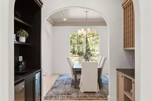 1074 Moores Mill Rd, Atlanta, GA 30327 - Photo 8