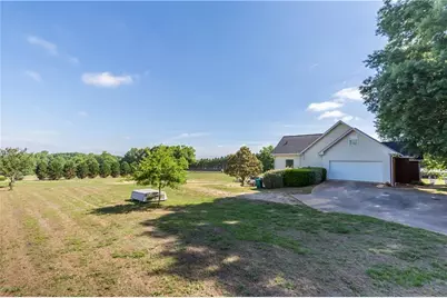 75 W Ridgeway Road, Maysville, GA 30558 - Photo 8