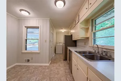 3722 Lindley Circle, Powder Springs, GA 30127 - Photo 10