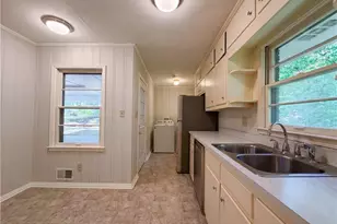 3722 Lindley Cir, Powder Springs, GA 30127 - Photo 10