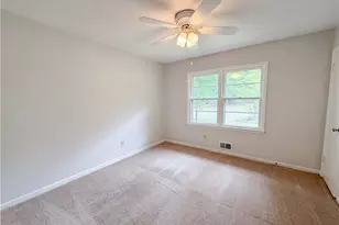 3722 Lindley Cir, Powder Springs, GA 30127 - Photo 18