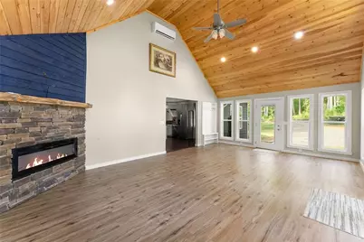 7095 Cogburn Road, Cumming, GA 30028 - Photo 16