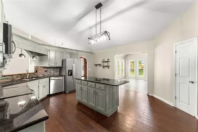 7095 Cogburn Road, Cumming, GA 30028 - Photo 14