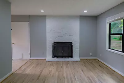 107 Village Way, Lawrenceville, GA 30046 - Photo 6