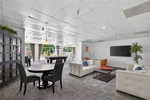 2479 Peachtree Rd NE, Atlanta, GA 30305 - Photo 10