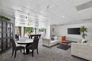 2479 Peachtree Rd NE, Atlanta, GA 30305 - Photo 10