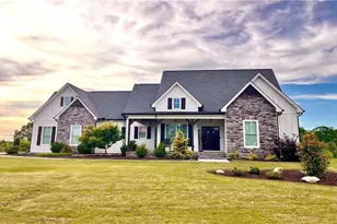 254 Sweetgrass Dr, Demorest, GA 30535 - Photo 1