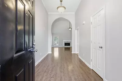 2820 Meadow Gate Way, Loganville, GA 30052 - Photo 8