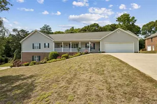 4022 Lyman Way, Gainesville, GA 30507 - Photo 2