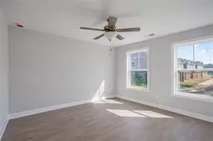 210 Maddux St, Fayetteville, GA 30214 - Photo 4