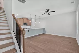 210 Maddux St, Fayetteville, GA 30214 - Photo 4