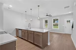 210 Maddux St, Fayetteville, GA 30214 - Photo 6