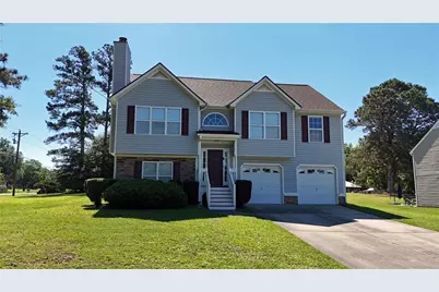 100 Hawthorn Drive, Carrollton, GA 30116 - Photo 2