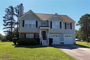 100 Hawthorn Dr, Carrollton, GA 30116 - Photo 2