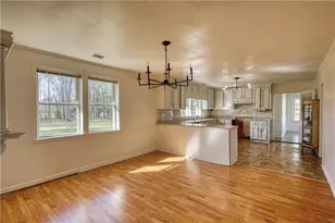 10 Wolfskin Rd, Arnoldsville, GA 30619 - Photo 8