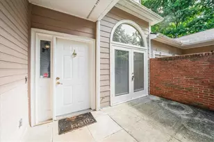 2938 Crosswycke Forest Dr NE, Atlanta, GA 30319 - Photo 2