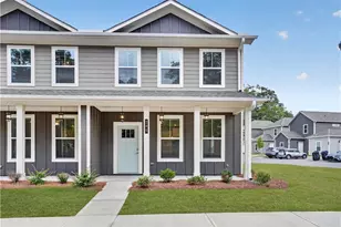 205 Maddux St, Fayetteville, GA 30214 - Photo 2