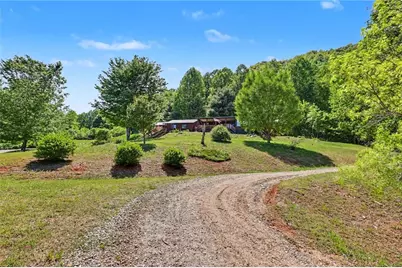 306 Frontier Road, Tiger, GA 30576 - Photo 2