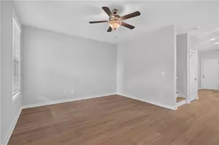 320 Dempsey Dr, Fayetteville, GA 30214 - Photo 10