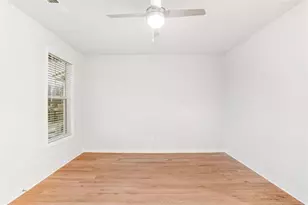 320 Dempsey Dr, Fayetteville, GA 30214 - Photo 6