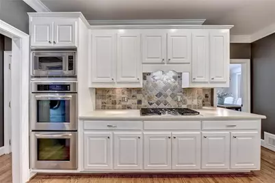 10605 Oxford Mill Circle, Johns Creek, GA 30022 - Photo 4