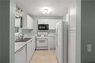 7074 Oakhill Cir, Austell, GA 30168 - Photo 10
