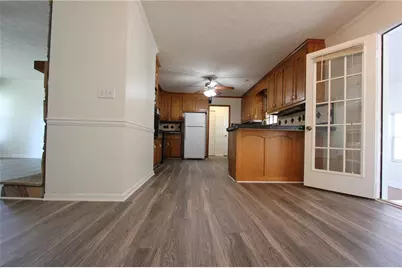 818 Springlake Road, Lawrenceville, GA 30045 - Photo 8
