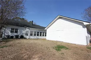 818 Springlake Rd, Lawrenceville, GA 30045 - Photo 30