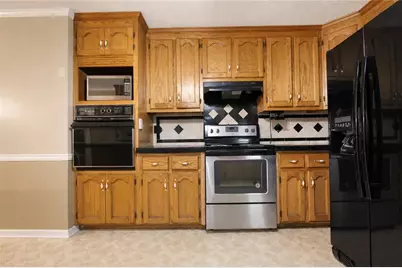 818 Springlake Road, Lawrenceville, GA 30045 - Photo 6