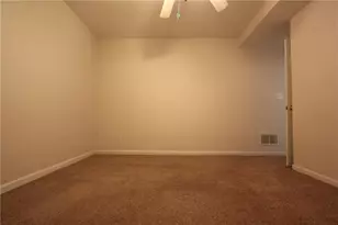 818 Springlake Rd, Lawrenceville, GA 30045 - Photo 16