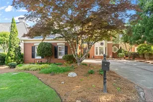 4200 Brookside Ln, Roswell, GA 30076 - Photo 2