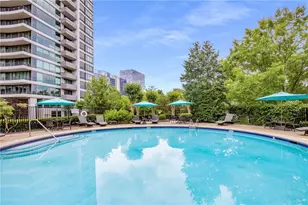 700 Park Regency Pl NE, Atlanta, GA 30326 - Photo 32