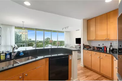 700 Park Regency Place NE #1906, Atlanta, GA 30326 - Photo 10