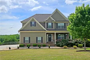 201 Whelchel Valley Dr, Dawsonville, GA 30534 - Photo 2