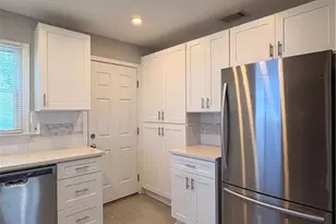 3014 E Point St, Atlanta, GA 30344 - Photo 12