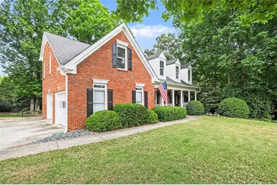 2737 Duncans View Trace NE, Buford, GA 30519 - Photo 2