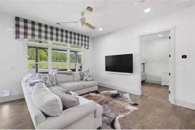 445 E Valley Road NE, Rydal, GA 30171 - Photo 20