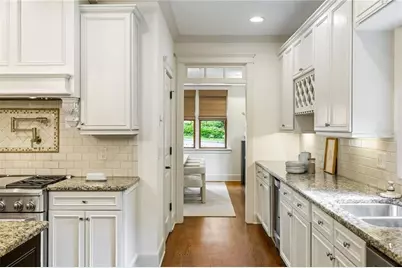 279 Lakeview Avenue NE, Atlanta, GA 30305 - Photo 20