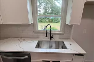 2649 Oak Cir, Ellenwood, GA 30294 - Photo 10