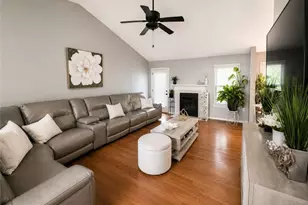 5550 Windswept Trce, Sugar Hill, GA 30518 - Photo 2