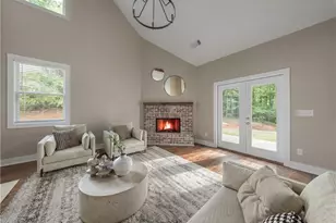 315 River Bluff Dr, Woodstock, GA 30188 - Photo 4