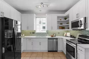 923 Tilden St NW, Atlanta, GA 30318 - Photo 14