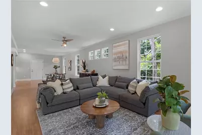 923 Tilden Street NW, Atlanta, GA 30318 - Photo 4