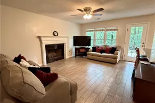 2204 Thicket Ct NW, Acworth, GA 30102 - Photo 10