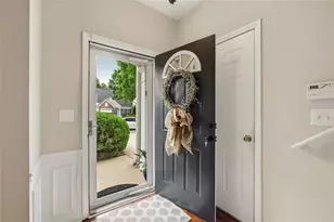 5368 Medlock Corners Dr, Peachtree Corners, GA 30092 - Photo 4