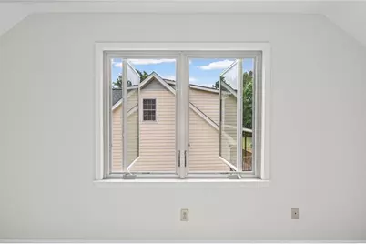 1090 Kelvington Way SW, Lilburn, GA 30047 - Photo 40