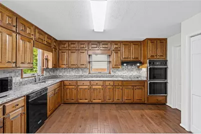 1090 Kelvington Way SW, Lilburn, GA 30047 - Photo 16