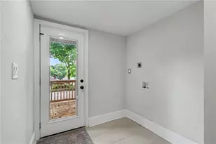 1460 Hartford Ave SW, Atlanta, GA 30310 - Photo 4