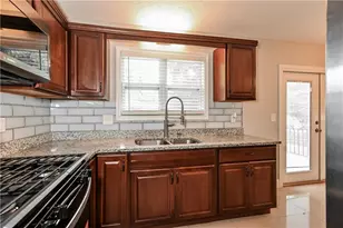 3091 Dowry Dr, Lawrenceville, GA 30044 - Photo 8